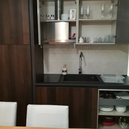 아파트 Sunrise Complex