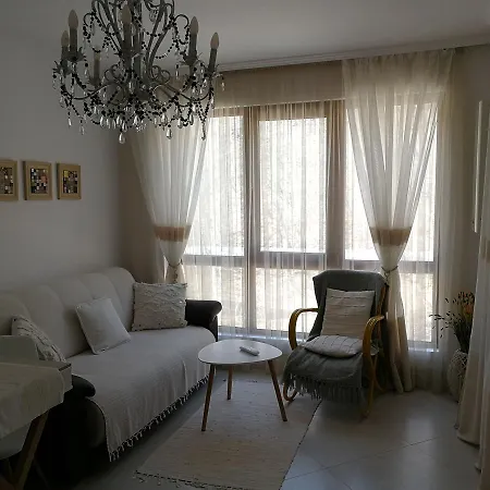 Sunrise Complex 아파트